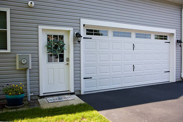 24/7 Emergency Garage Door Roller Replacement experts in Waterville, ME